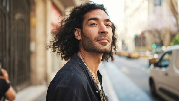 Coupe de cheveux homme : que faire si vous avez des cheveux longs ?